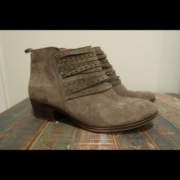 Lucky Brand Suede Booties with Embellishment Detail ✨🤍 - Picture 2 of 4